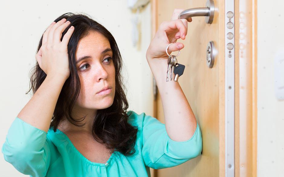 comment changer une serrure de porte Avon